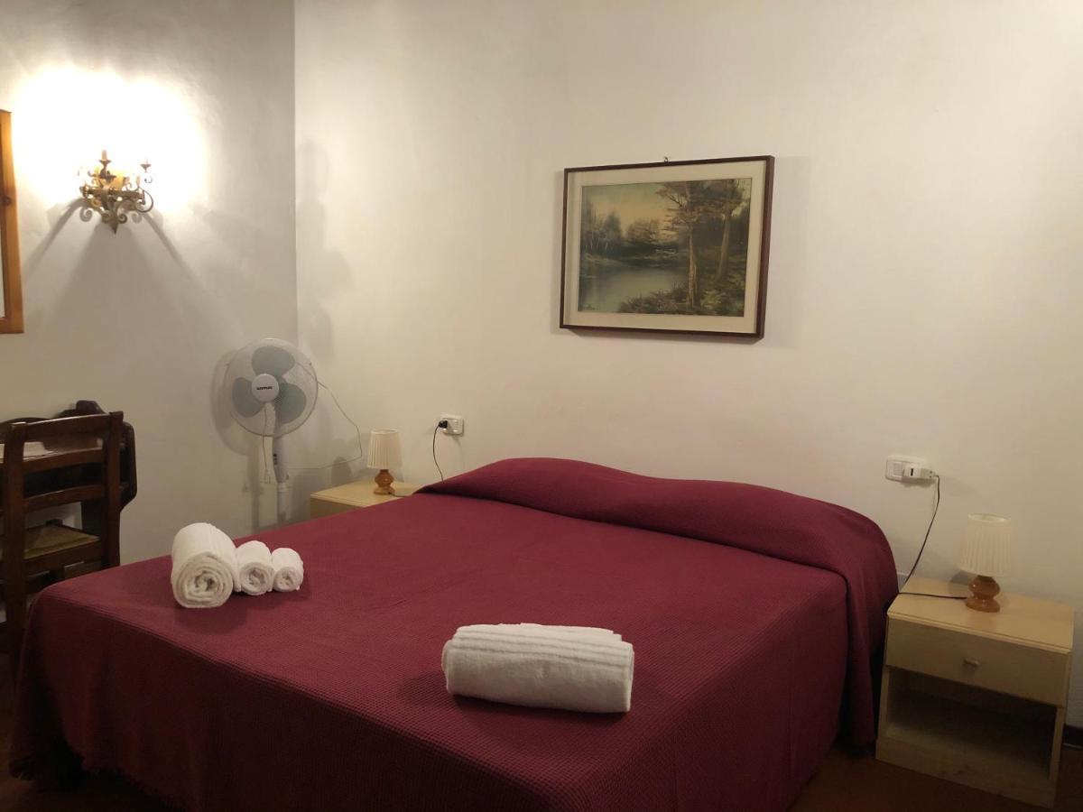 סאסטה Agriturismo Santa Lorica מראה חיצוני תמונה