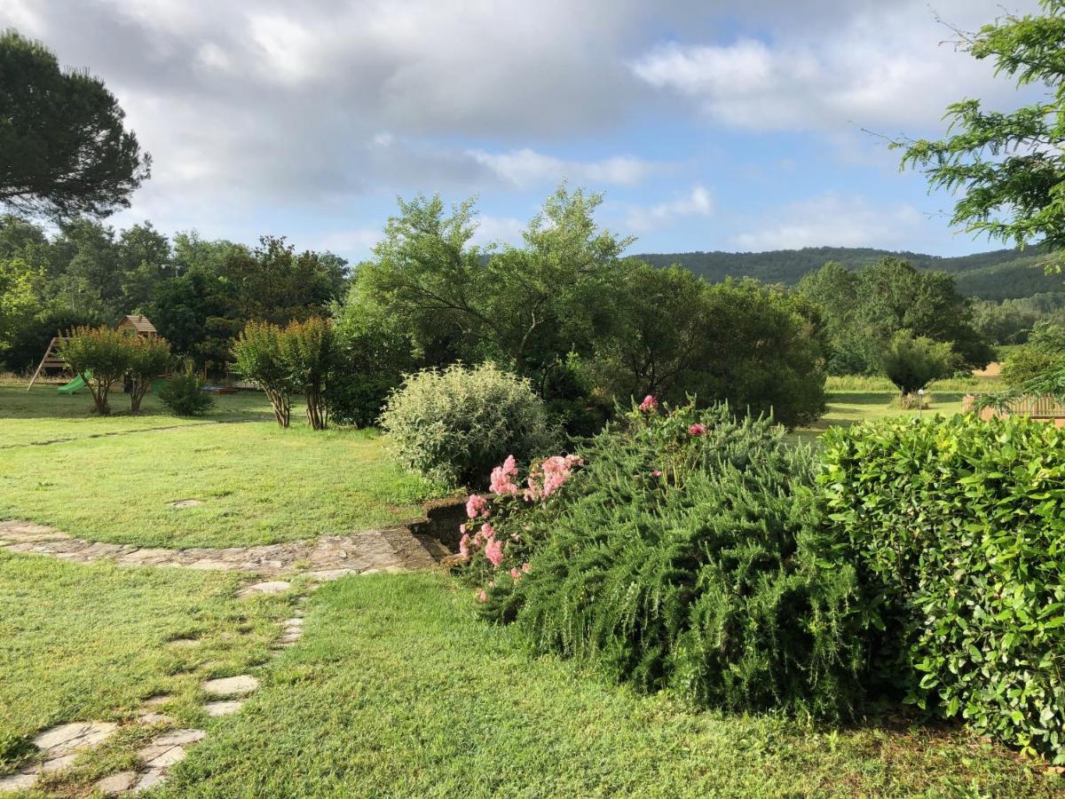 סאסטה Agriturismo Santa Lorica מראה חיצוני תמונה